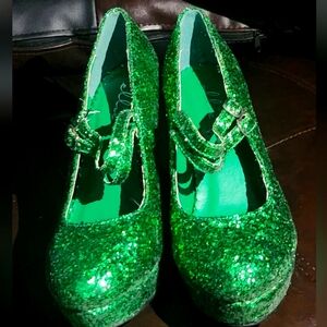 Mary Jane pump wicked green sparkle